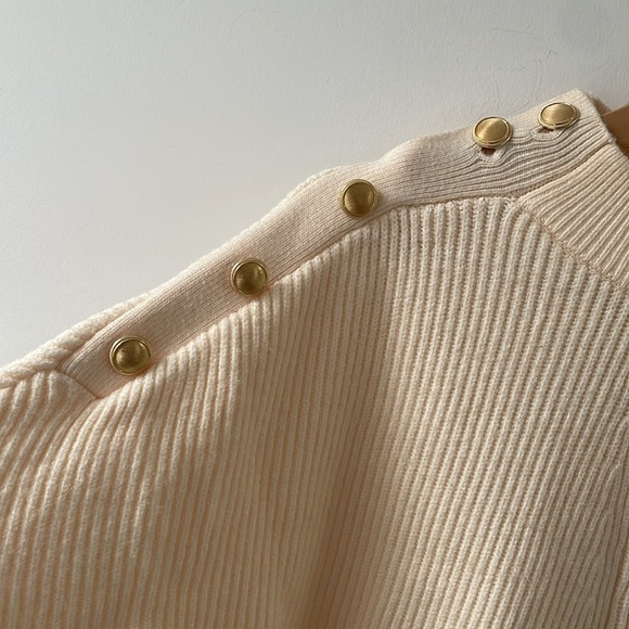 Elie Tahari Mock Neck Sweater Ivory dolman sleeves gold buttons on shoulders L - Picture 2 of 16
